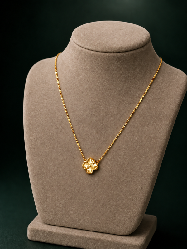 Collar Trébol Único - Acabado Oro 18k