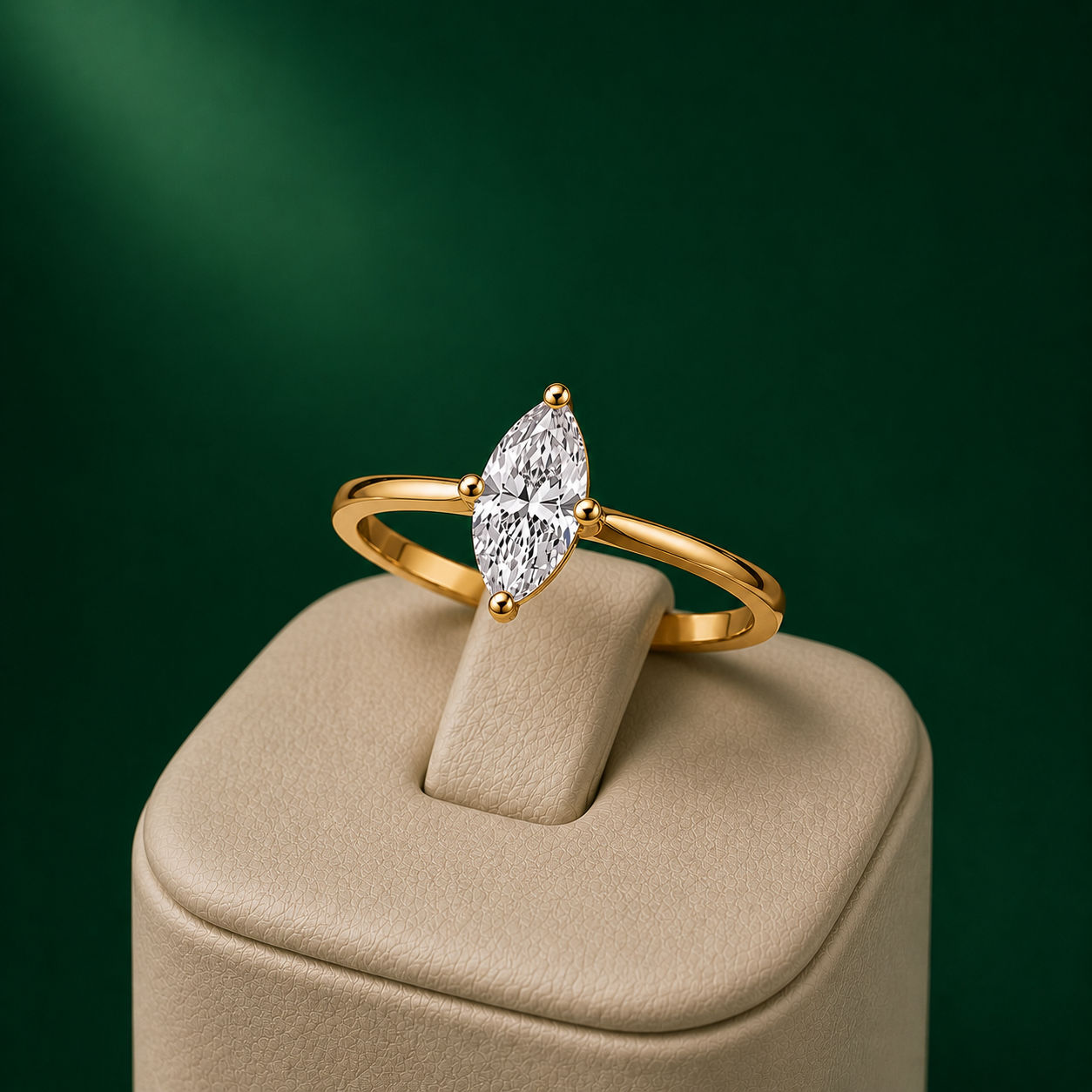 Anillo Solitario Marquesa Acabado en Oro 18K