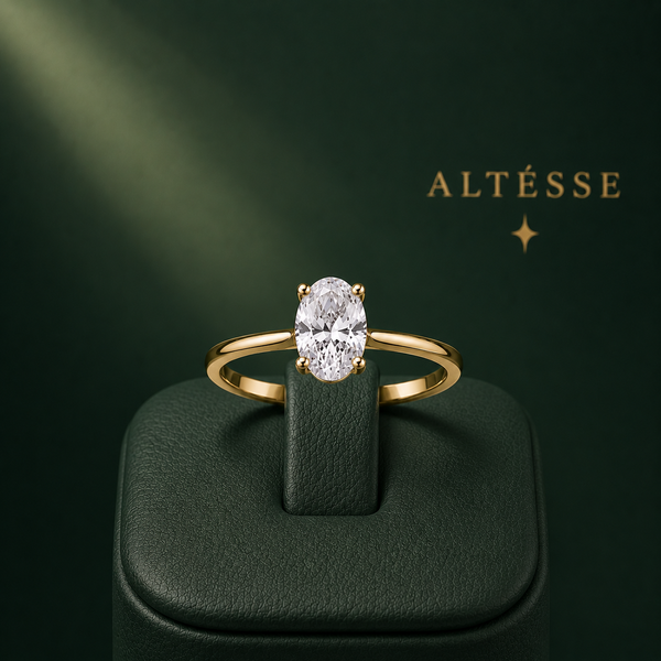Anillo Solitario con Piedra en Corte Oval Acabado en Oro 18K